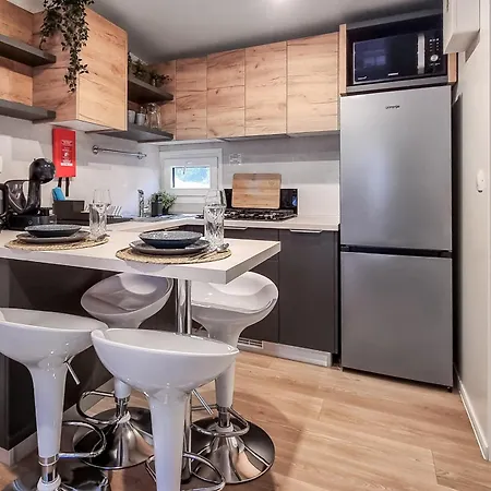 Mobile Zora House - Kamp Soline Camping Biograd Na Moru